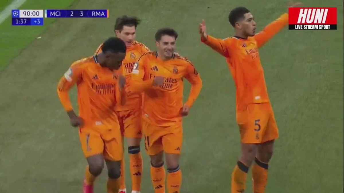 vista_213's tweet photo. ON EST LE MEILLEUR CLUB DU MONDE  😭😭😭😭🤍🤍🤍🤍🤍 https://t.co/EhgHAstLMY