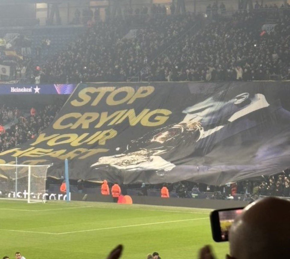 DanikRM_'s tweet photo. Haced otro tifo, pringaos @ManCity https://t.co/2F51E9ZWPO