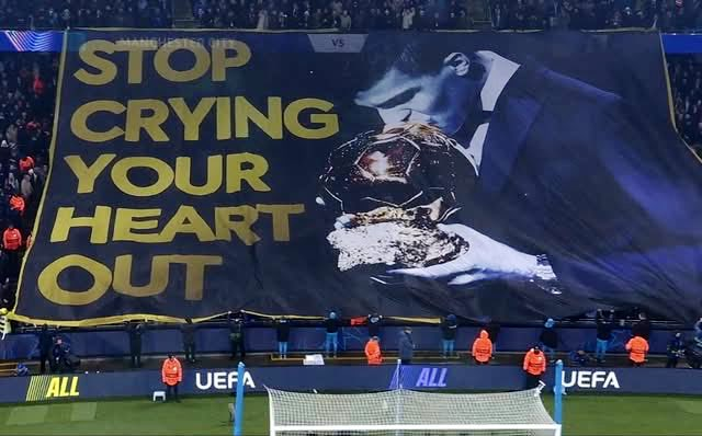 MadridSports_'s tweet photo. ¿Cómo era lo de Stop crying your heart out? https://t.co/HwDHxMs0Kq