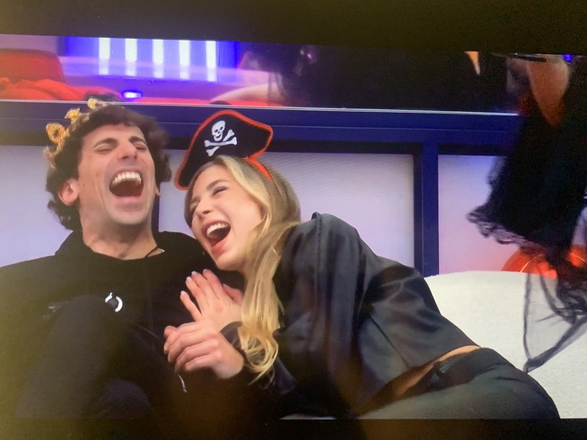 ssfmadrid's tweet photo. Salvemos a Romina 👏🏻👏🏻👏🏻👏🏻 #GHLimite6
#ExpulsarMaria #GH11F #GH12F https://t.co/kSK3yS3uJg