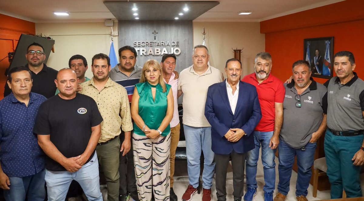 La protección de las fuentes de trabajo en el sector privado de muchos riojanos y riojanas es una de las mayores preocupaciones que tenemos como gobierno, y estamos dispuestos a hacer nuestros aportes cada vez que sea necesario. 

Hoy participamos de la firma de un acuerdo de
