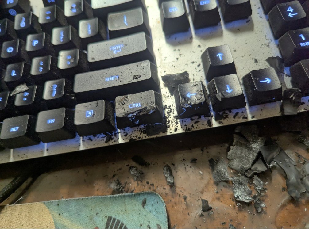 My husband's <a href="/AnkerOfficial/">Anker</a> Power Bank (24000mAh, 65W) spontaneously exploded in the middle of the night. We're so lucky we weren't sitting at the desk where my husband works when it occurred and that we were home to put out the fires quickly before more damage occurred.🙏🏻