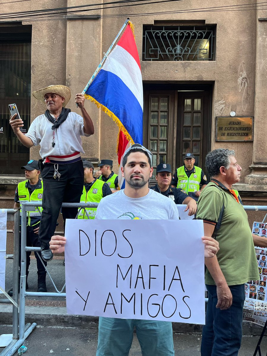 Raúl Benitez tweet media