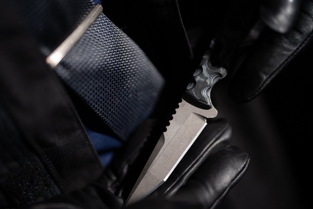 TkellKnives's tweet photo. 🚨 Sound Off: Who’s Preordering the Agent 007 Tanto? 🚨

The Agent 007 is making its comeback February 21st at 12PM EST— it won’t last long! Designed with Tomas Alas (TacticalTavern), this battle-ready blade is built for those who demand precision, strength, and reliability. https://t.co/8qi39E7uKK