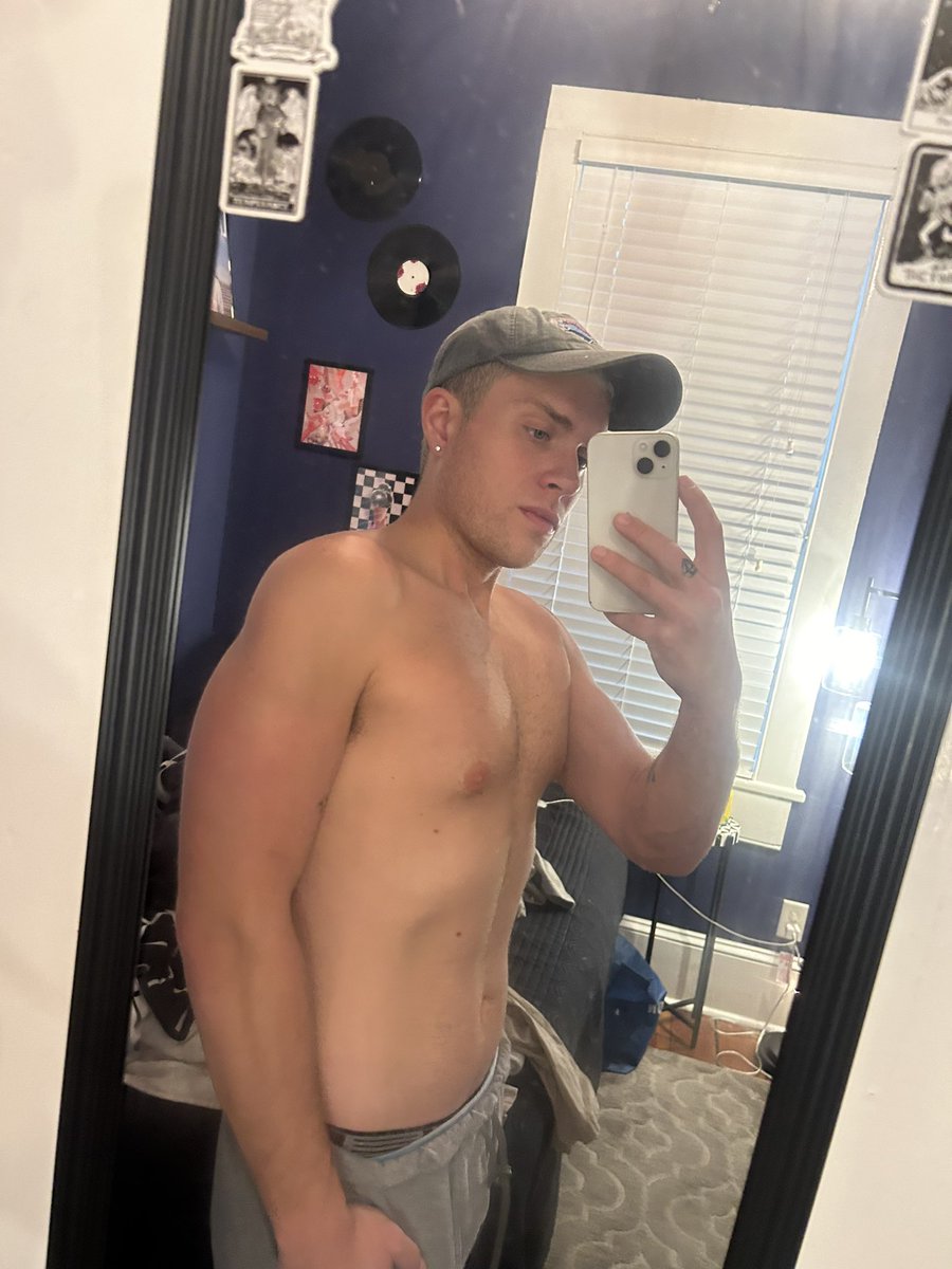 _tylerhenning's tweet photo. 💪🏻🏋🏼🔜 https://t.co/sBheGCSIWT
