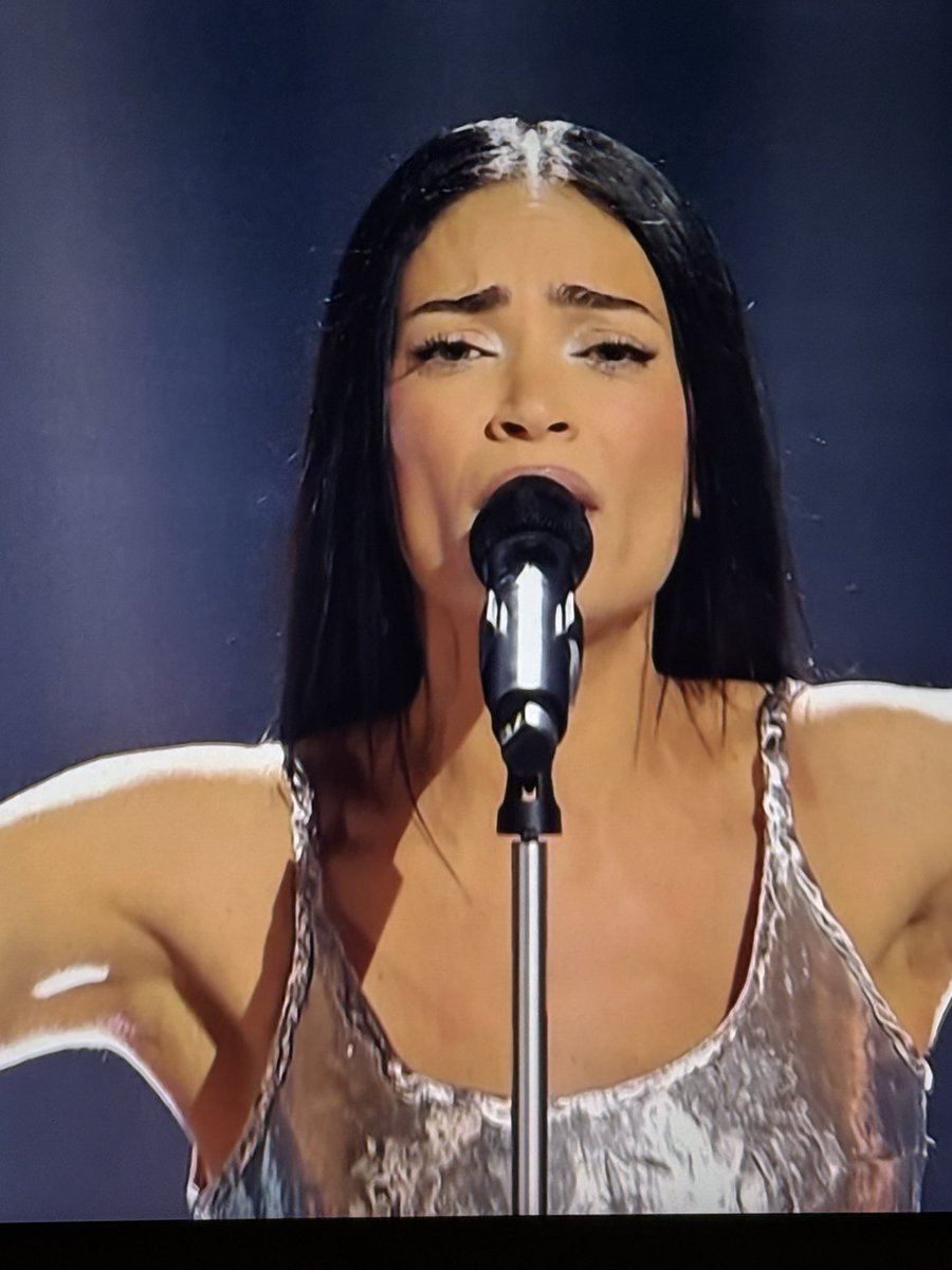 👑 👑 👑 #Elodie #sanremo2025