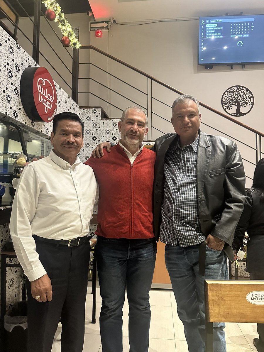 de_la8276's tweet photo. Ser un buen #ciudadano es parte de ser un buen amigo: ayudar, #respetar y aportar. Porque cuando cuidamos nuestra #comunidad, cuidamos a quienes queremos. ¡Inspiremos con acciones! 🙌🏼 https://t.co/O8mbXmtaWC
