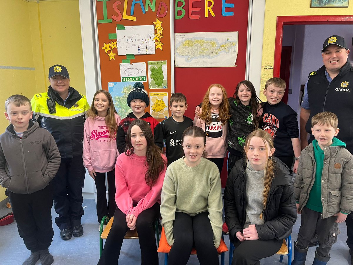Thank you to Gardaí Stephen and Geraldine who came to visit us today for #InternetSafetyDay. #BereIsland