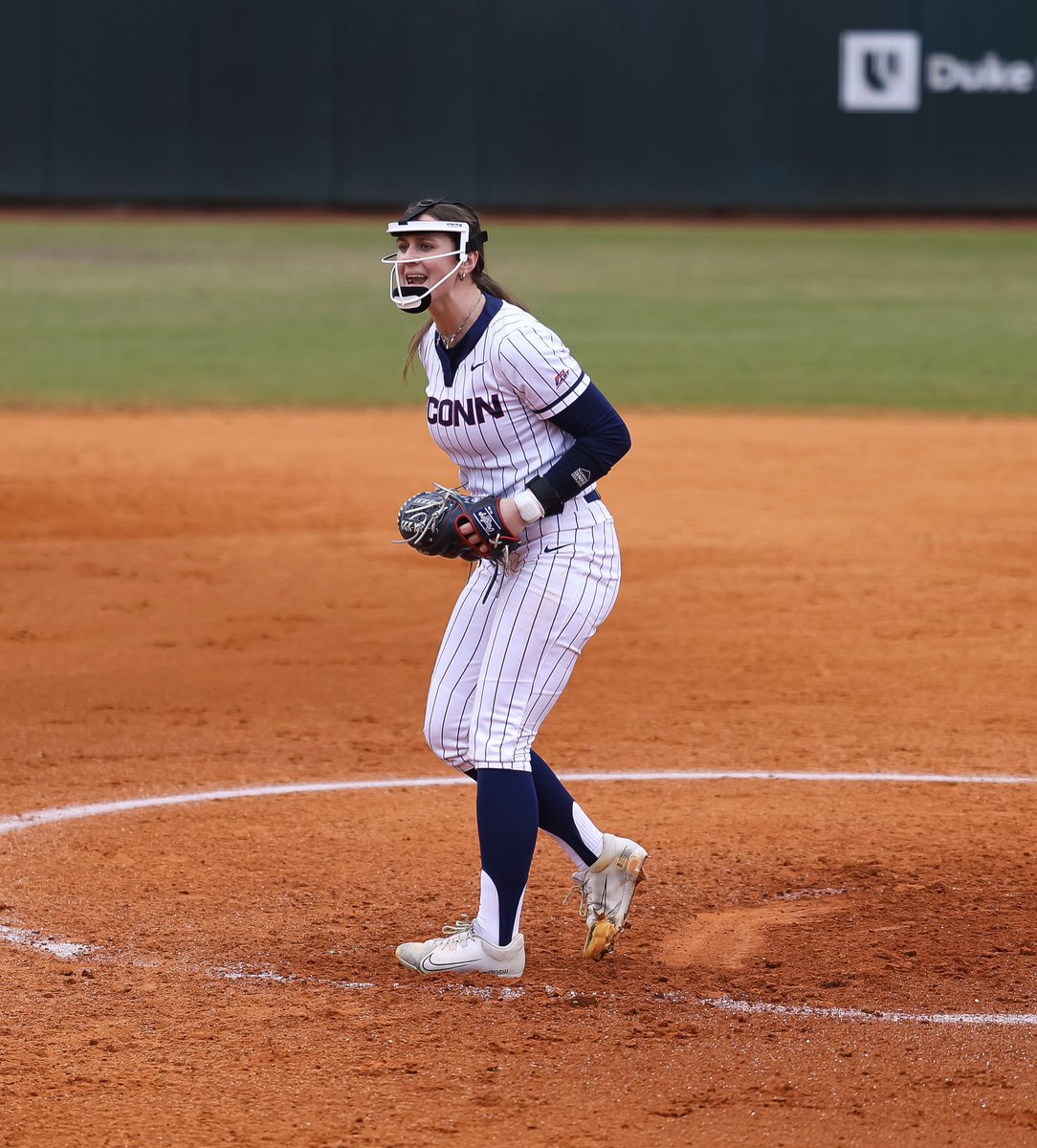 UConnSoftball's tweet photo. Opening weekend📸

#WEbeforeme https://t.co/j65h2Fiuv9