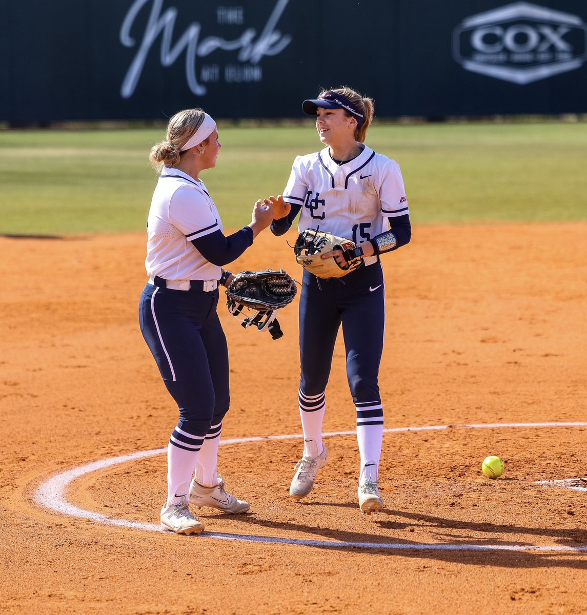 UConnSoftball's tweet photo. Opening weekend📸

#WEbeforeme https://t.co/j65h2Fiuv9
