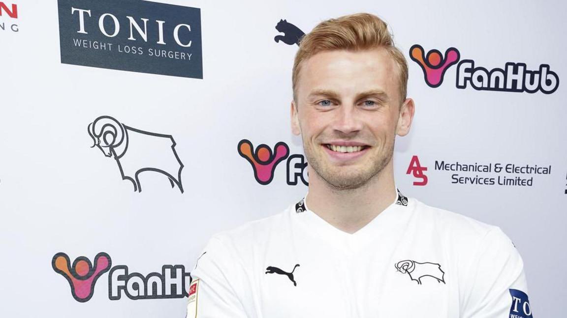 Sondre Langås tonight 👏🏼

✅ 91.5% pass rate
✅ 75 completed passes
✅ 100% tackle rate
✅ 100% a hard bastard

#dcfc #dcfcfans