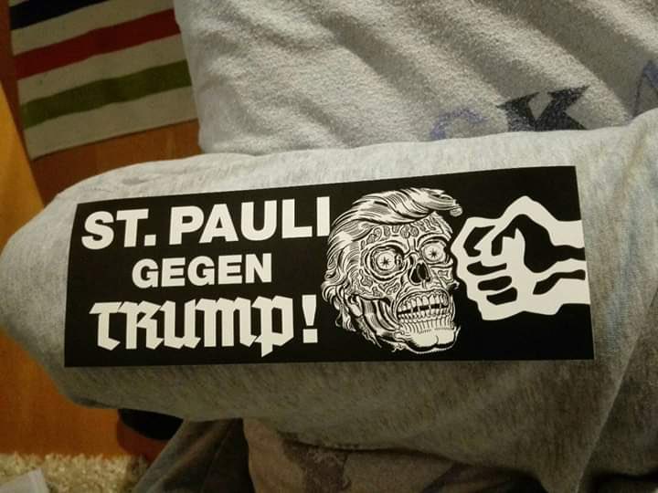 ultras_antifaa's tweet photo. PHOTO | “Gegen Trump!”

(St. Pauli, Germany) https://t.co/u9D5TrXs6o