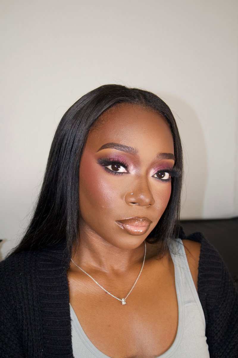 _Cinni's tweet photo. POV: You booked Looksbychar for Valentines Day 🥰💕💐✨
https://t.co/mJ6SqiYfJ7 https://t.co/RJrZjm43ly