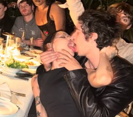 gabbriete's tweet photo. me and the guy who can match my freak https://t.co/8ZsUygCjM7
