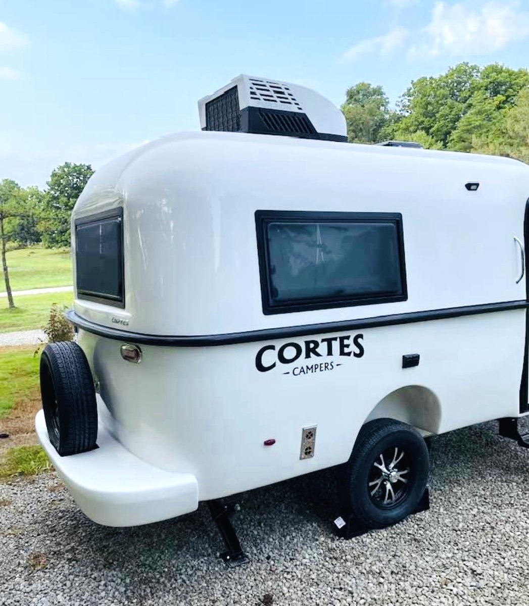 USLightingGrp's tweet photo. @cortescampers Introducing Cortes Campers 2025
"Patented Molded-in Composite Frame" for it's Cortes 18 and 22! https://t.co/5CIfDhtRgY https://t.co/G2Cp9rMSuY
