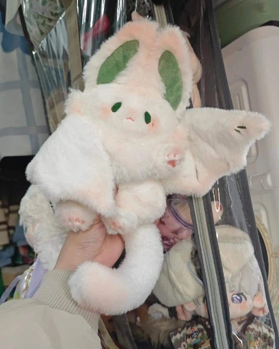 ThiefyThief's tweet photo. Anyone know the artist of this plush? Somone shared a screenshot of it on Temu, but it looks like a hand made art doll/plush.
#plush #helpmefind #supporttheartist #bunnybatplush https://t.co/rQhqCWmIZO