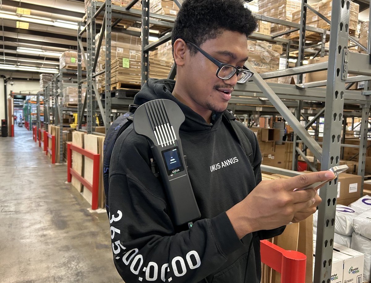 Surveying warehouses this week and training the new generations with the @SidosSystems Wave. Validation of #WiFi with Sidos is easy and fast. Come join Sidos at #WLPC next week for a fun night event loaded with new features, exciting new micro-apps, and drones!