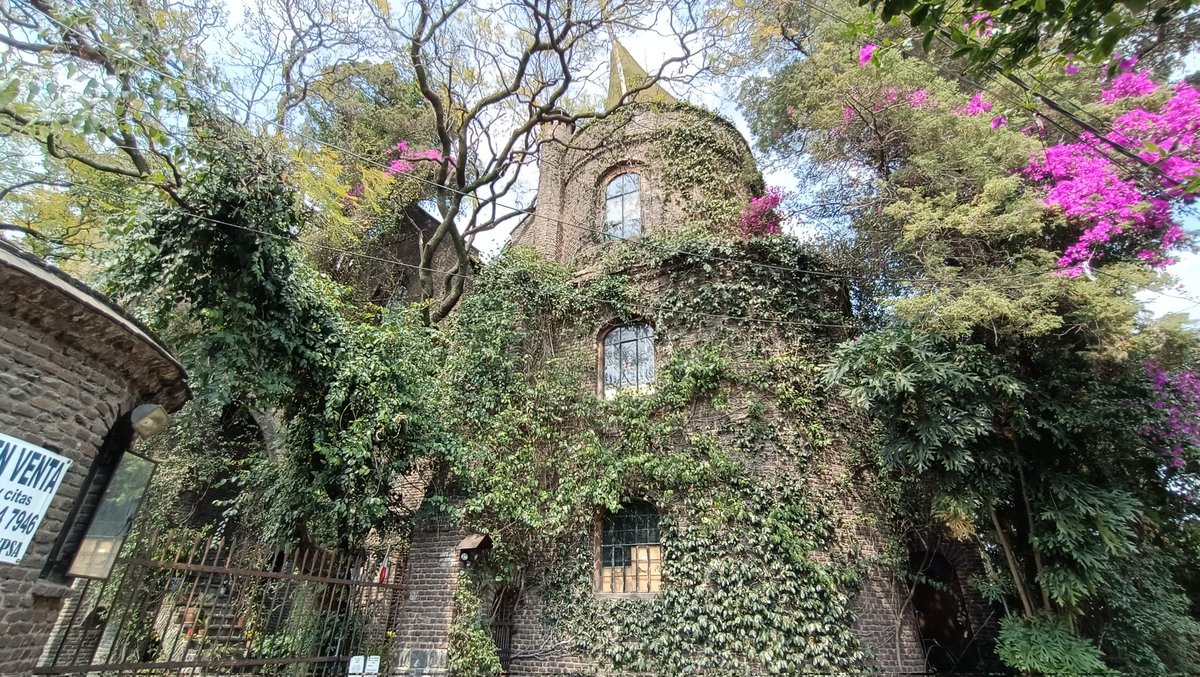 Existen castillos bonitos en la Cdmx 🏰 🌿 🌸