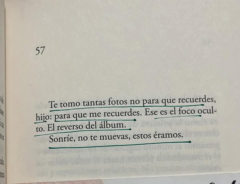 Era yo, mirándote 🥹❤️ 
Quiero que  veas lo que veían mis ojos al observarte crecer, dormir, vivir ✨