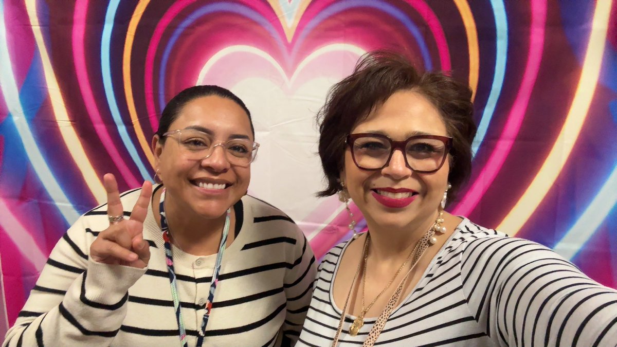 💖 Valentine’s Spirit Week: Twin Day! 👯‍♂️👯‍♀️
Grab your bestie and double the fun for Twin Day during Valentine’s Spirit Week! 🎉 Whether you match outfits, rock the same hairstyle, or coordinate accessories, show off your twin spirit in style! #TwinDay  <a href="/LifeAtATT/">Life at AT&T</a>