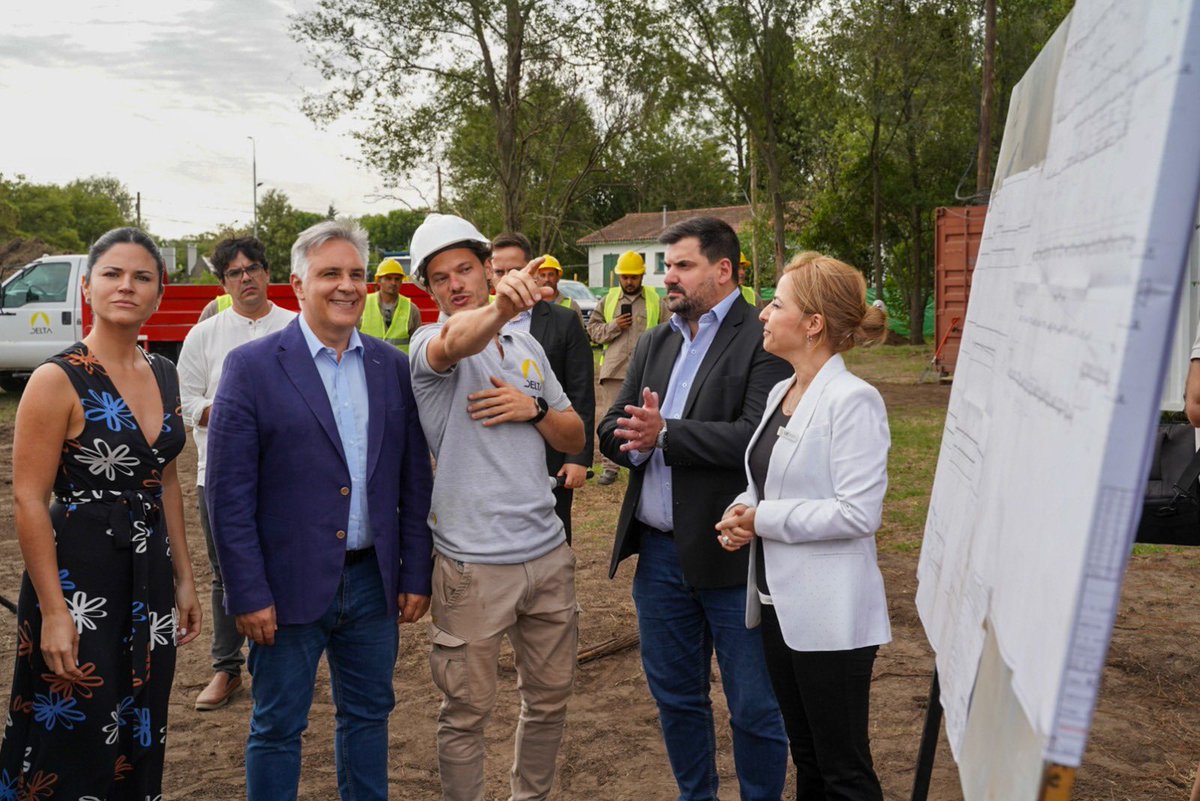 Además, con esta sede podremos dar espacio a otras dos instituciones de la localidad: el Instituto Superior Eduardo Lefèbvre, que pasará a ofrecer educación superior, y la Escuela secundaria con Formación Profesional, especializada en tecnologías aplicadas al agro. 

De esta