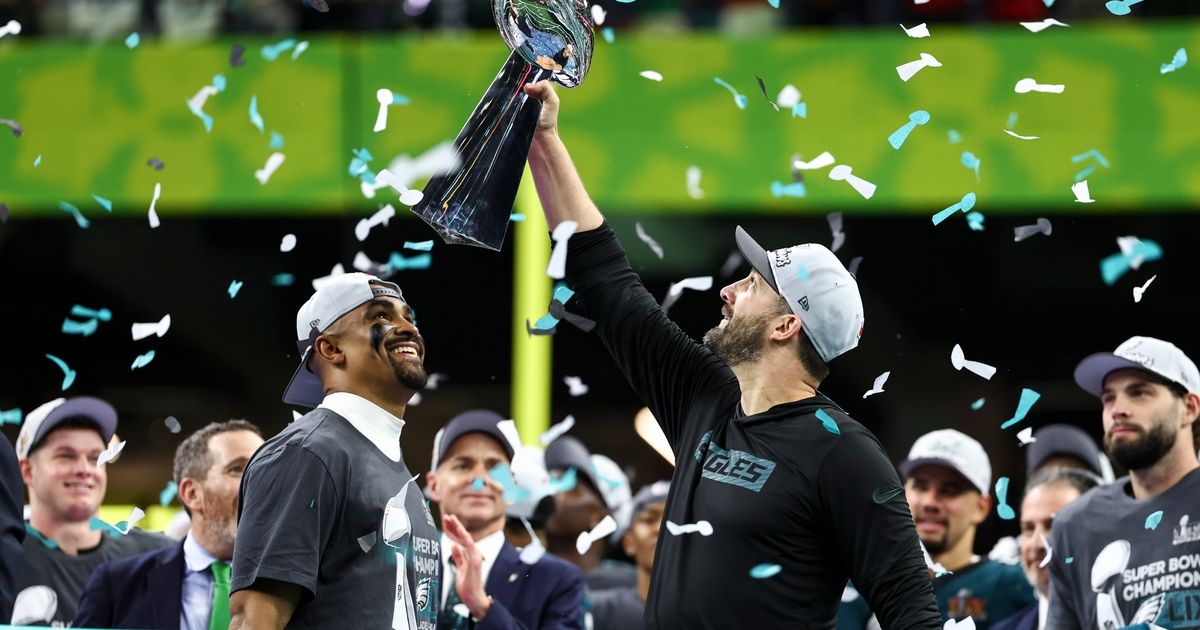 Super Bowl Philadelphia Eagles Win Accurately Predicted by AI. #technology #AI #SuperBowl2025 <a href="/IoTWorldToday/">IoT World Today</a> buff.ly/4hz9L3O