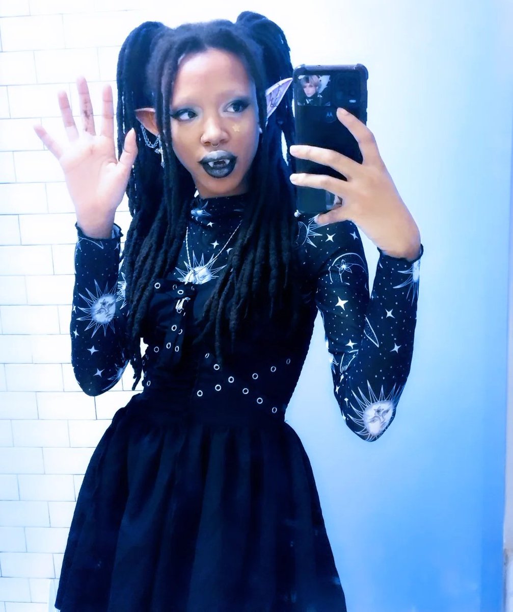 🕷️🕸️🖤