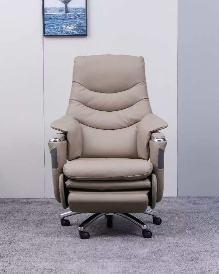 JincsF's tweet photo. For Senior Executives. 
Contact us and we will deliver to your door step https://t.co/QryTKkAf7m