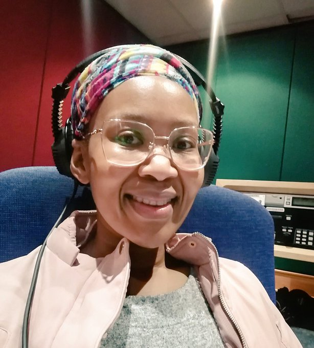 SAfmRadio's tweet photo. [ON AIR] The #SAfmSunrise news diary with @AnneMoosa1 and @JonGericke #sabcnews https://t.co/SIV5qgr4AY