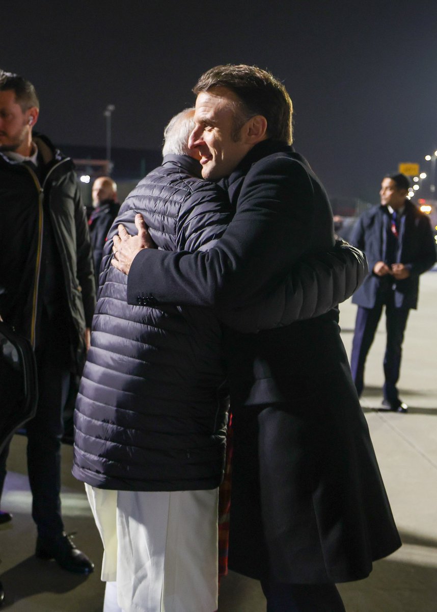 ikaushaldave's tweet photo. 🇮🇳 🤝 🇫🇷 https://t.co/4PpGLX88y3