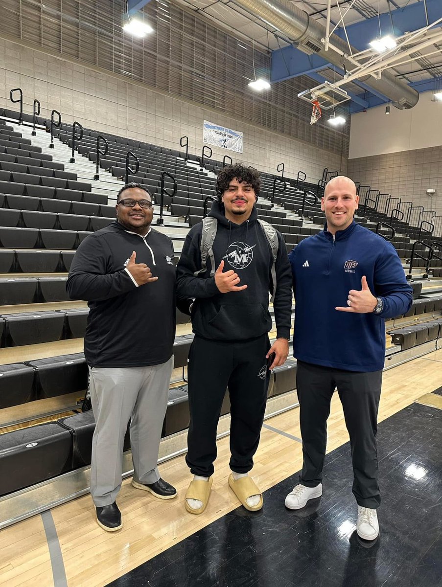 Thank you to <a href="/CoachjjClark/">J.J. Clark</a> !! good luck at the pro level of football. #picksup