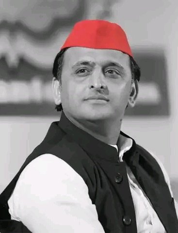 RebornManish's tweet photo. लेट हिम राइज...

इंडिया गठबंधन का नाम, इंडिया नही रखा जाना चाहिए था। और यदि इंडिया रख ही दिया गया, तो इसे छिन्न भिन्न होने से रोकने का जिम्मा भी लीजिए। 
●●
राहुल गांधी कई बार कह चुके हैं कि "विचारधारा की लड़ाई में उन्हें कुछ राजनीतिक नुकसान उठाना पड़े तो उठाएंगे। 

यदि वे गम्भीर थे, तो यह मौका है कि वह गठबंधन की दैनिक रीति नीति अखिलेश के हवाले कर, यह नुकसान उठा लें।
●●
अध्यक्ष सोनिया गांधी या खरगे हो सकते हैं। पर दैनिक रीति नीति और सिनर्जी के लिए, अखिलेश यादव अधिक ऊर्जावान, ज़िम्मेदार और वेल प्लेस्ड कोई नही है। 

और परिपक्व भी हैं, लोकप्रिय और अधिकतर दलों को स्वीकार्य भी। 
●●
नितीश कुमार के ब्लूप्रिंट पर बना ये गठबंधन, नेतृत्व के अभाव में शुरू से ही बिखरा बिखरा रहा है।

लोकसभा चुनाव के पर्याप्त पहले गठित होने के बावजूद, कांग्रेस के अनिर्णय और धीमेपन की छाया इस पर बनी रही। न नियमित बैठक, न ऑफिस, न सीटो को लेकर रणनीति, न कॉमन मेनिफेस्टो, न प्रधानमंत्रीय उम्मीदवार.. 

कन्वीनर तक नही। सुनते है कि किसी बैठक में ममता बनर्जी ने मल्लिकार्जुन खड़गे को गठबंधन का प्रधानमंत्री चेहरा बनाए जाने का प्रस्ताव रखा‌ था, जिसका केजरीवाल ने भी समर्थन किया था।

इसी में नितीश कुमार को कन्वीनर बनाने की भी बात हुई, जो बनी नही। इसके बाद नितीश कुमार गठबंधन छोड़कर चले गये।
●●
इस पर भी जनता का समर्थन इतना कि बहुमत से महज 40-50 सीट पीछे रहे।

जरा बेहतर प्रबंधन होता, तो आज नरेन्द्र मोदी गुजरात में कहीं बैठ कर धुनी रमा रहे होते, और सवा सौ सीटो के साथ, प्रधानमंत्री कांग्रेस का होता। 

बनिस्पत, गुड़ गोबर प्रबंधन ने मोदी को लाइफलाइन दे दी।
●●
अब जब लोकसभा पीछे छूट गई, राज्यो के चुनाव में गठबंधन के दलों को डर है कि राहुल की सामाजिक न्याय की राजनीतिक का असर, भाजपा के वोटर्स पर पड़े या ना पड़े, उनके अस्तित्व पर अवश्य पड़ेगा।

तो अब कोई पार्टनर न तो कांग्रेस का नेतृत्व स्वीकार करने के लिए तैयार है, ना अपने राज्य में जगह देने को। 
●●
दिल्ली में केजरीवाल नेस्तनाबूद कर दिया गया, एक किला विपक्ष का ही ढहा है। 

आगे भी कांग्रेस के कई दलों से संबंध कटुता की हद तक जाएंगे, यदि यही नीति रही। हर जगह फायदा बीजेपी को होगा। 

अखिलेश का मजबूत पक्ष यह है कि उनके सभी नेताओं के साथ मधुर संबंध हैं और उनसे किसी को अपने राज्य में ज़मीन खोने का कोई डर नहीं।
●●
जब अखिलेश यादव के नेतृत्व में INDIA गठबंधन की बैठकें होंगी तो आपसी तल्खी दूर होंगी और राहुल गांधी की सामाजिक न्याय की लड़ाई मज़बूत होगी।

यह भी सत्य है कि राहुल की पिछले 2 साल से जातिगत जनगणना और उसी आधार पर भागीदारी की मुहिम टिगर प्वाइंट इस लिए नहीं बन पा रही है, क्योंकि वह खुद OBC नहीं हैं और पूर्व में खुद को जनेऊधारी ब्राह्मण बताते रहे हैं।

अखिलेश यादव इसे भागीदारी टिगर प्वाइंट बना सकते हैं, वह खुद ओबीसी हैं।
●●
दरअसल कांग्रेस को 38 साल पहले की एक राजनैतिक रणनीति को अपनाना चाहिए जब विश्वनाथ प्रताप सिंह विपक्षी राजनीति का सबसे बड़ा चेहरा थे मगर संयुक्त मोर्चा के अध्यक्ष चौधरी देवीलाल को चुना गया था।

यहां तक कि चुनाव जीतने के बाद देवीलाल को विपक्षी गठबंधन ने प्रधानमंत्री भी चुना, देवीलाल ने प्रधानमंत्री पद को नकारते हुए विश्वनाथ प्रताप सिंह को प्रधानमंत्री बनाने की घोषणा कर दी।

अगर प्रधानमंत्री पद को त्यागने के कारण सोनिया गांधी महान हुईं, तो वैसा त्याग 1989 में देवीलाल ने भी किया था, ये भुला दिया गया।  
●●
दरअसल एक मज़बूत सरकार को हटाने के लिए विपक्षी दलों जो सामंजस्य और आपसी विश्वास ज़रूरी है जो फिलहाल दिखाई नहीं देता। 

कांग्रेस के धीमे और असमंजस से भरे नेतृत्व में तो यह और भी असंभव है। वहीं अखिलेश के कन्वीनर होने से  कई सकारात्मक परिणाम आने की संभावना बनेगी। 

पहला कि 2027 के उत्तर प्रदेश में होने वाले विधानसभा चुनाव में अखिलेश यादव की छवि और अधिक मजबूत होगी और ओबीसी जातियां उनकी तरफ़ आएंगी। 

उसके पहले बिहार विधानसभा चुनाव में भी यही समीकरण बनेंगे। 
●●
अखिलेश यादव के सभी विरोधी दलों के नेताओं के साथ संबंध राहुल गांधी की अपेक्षा कहीं बेहतर नहीं बल्कि बहुत बेहतर हैं। 

अखिलेश यादव का गठबंधन को लेकर दिल भी अन्य के मुकाबले बहुत बड़ा है। और फिर चंद्र बाबू नायडू नायडू और अखिलेश यादव की मित्रता कुछ भी गुल खिला सकती है।
●●
एक ही खिलाड़ी बैटिंग, बोलिंग, फील्डिंग एक साथ करके मैच नही जीत सकता। 

आपने जब टीम बनाई है, तो अलग अलग लोगो को अलग अलग भूमिका दीजिए। अखिलेश को बैटिंग ऑर्डर में ऊपर लाइये। 

लेट हिम राइज। 
■■■■■■■
( पोस्ट मूलतः, मित्र मो. जाहिद की)
