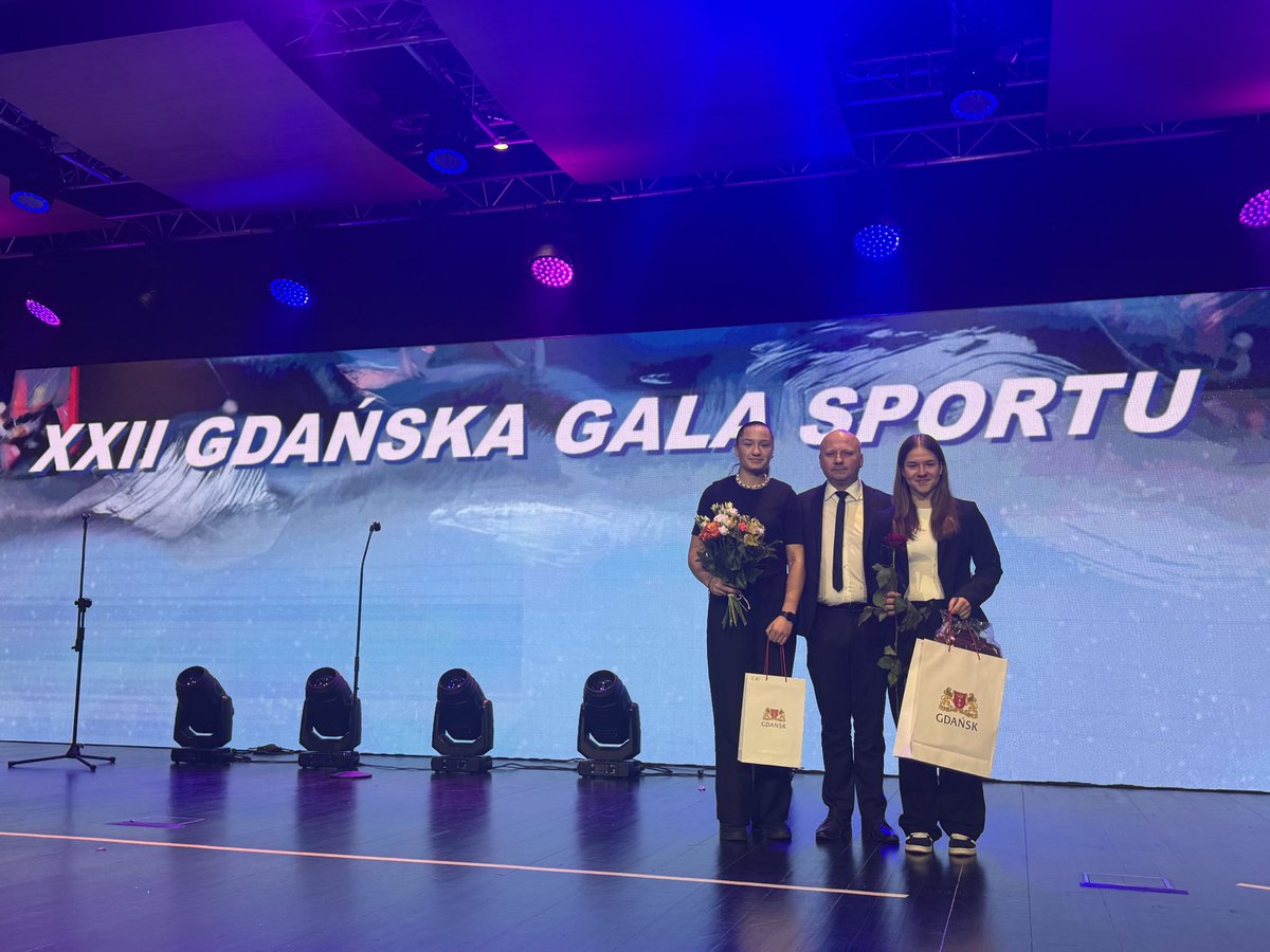 Są takie dni, kiedy satysfakcja z tworzenia klubu piłkarskiego, jest większa niż zwykle. Oliwka Łapińska w 10 najlepszych gdańskich sportowców 2024 roku oraz Ania Skrzypczyk w kategorii Nadzieje gdańskiego sportu, to powód do ogromnej dumy dla całej społeczności AP ORLEN Gdańsk.