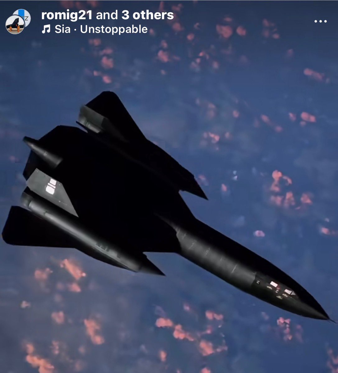 CaptainLaura1's tweet photo. My all time favorite jet, the SR-71 🙌🏻❤️🔥

Do you have a fave aircraft? Comment yours below ✈️

#CaptainSeries #FlyWithMe #CaptainLaura https://t.co/X1TfDijZ7m