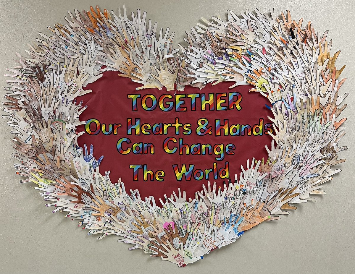 Chambers3rd's tweet photo. Honoring Holocaust Remembrance Week with stories about acceptance, diversity and kindness. Students decorated hands with how they can show kindness. Together our hearts and hands can change the world! @NISDHelotes @NISDElemSS @KaseyLCrick @LN_Kent https://t.co/UDlWGK0NRN