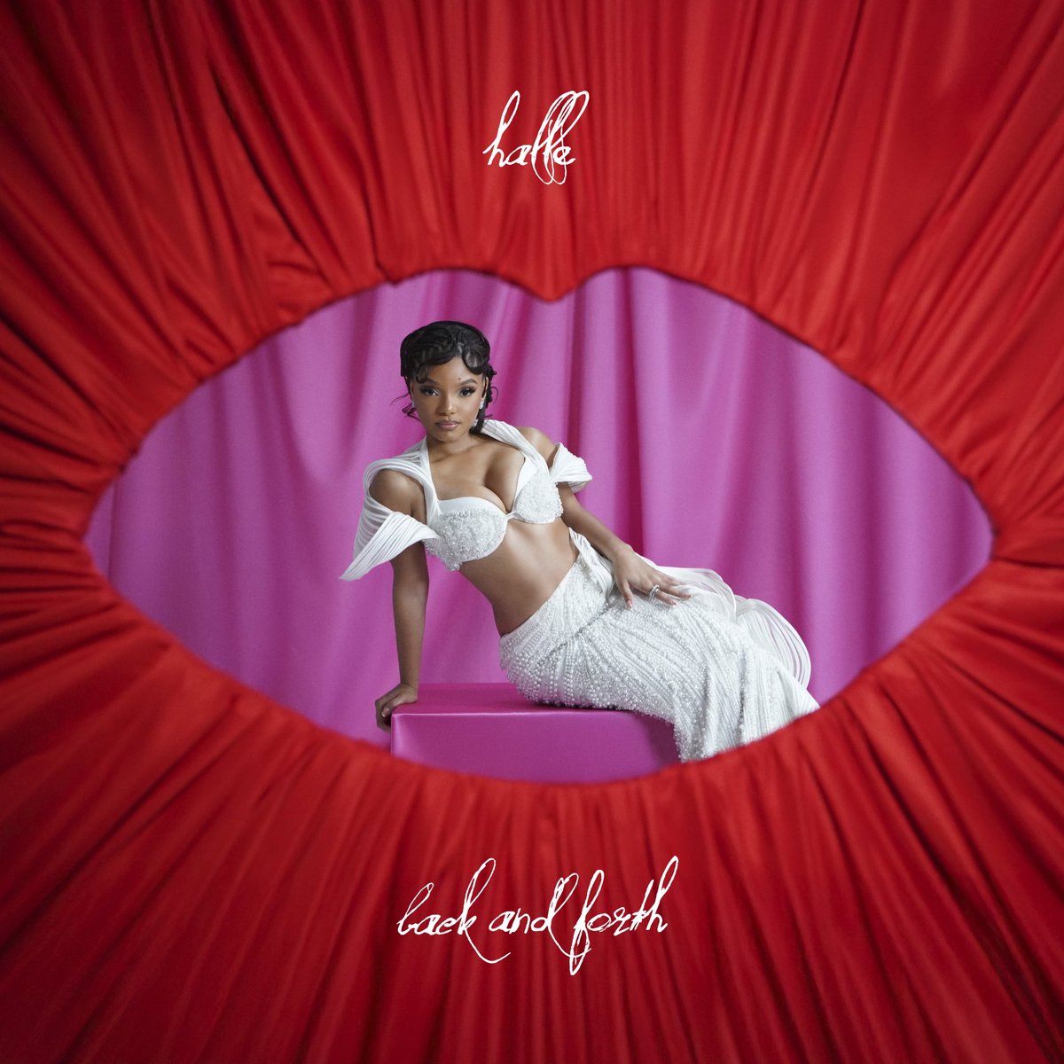 back &amp; forth 🤍 2/14 ✨presave now
halle.lnk.to/backandforth