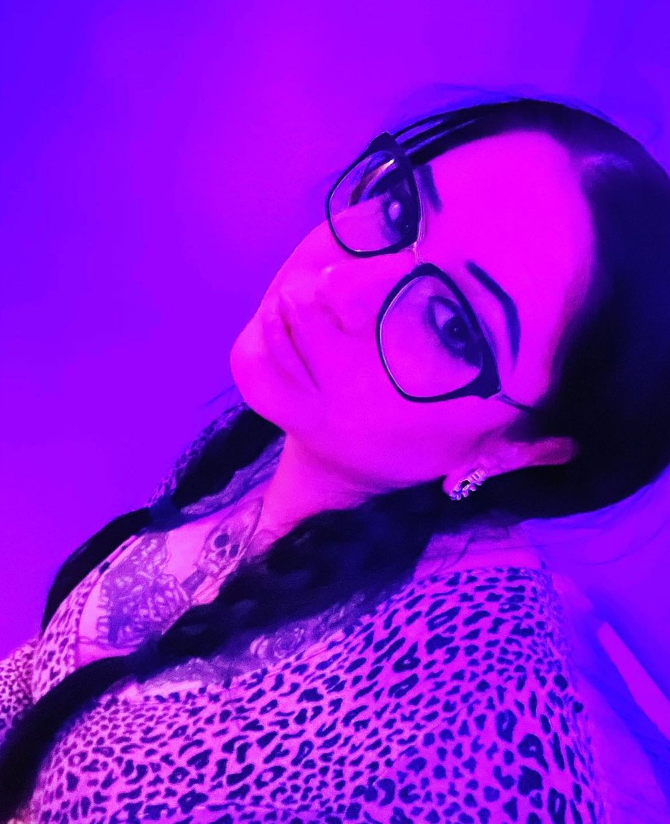 Thank you everyone for all your support with my pancreatitis  im still on bed rest and clear liquid diet so I’m starving lol but thank you for all the love.  And no this is not me right now lol but I needed to post a pretty picture no one wants to see me right now 😂😂😂