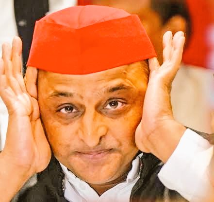 <a href="/acyadav_IND/">Chandresh Yadav ⓀⓇⓉ</a> अखिलेश यादव की दाद देता हूँ...

कितनी हिम्मत वाला है ये शख्स...
हिन्दू धर्म में पैदा होकर
हिन्दू देश में राजनीति करकर,
हिन्दुओं के वोट से सांसद बनकर

भरी संसद में हिन्दुओं की आस्था को रौंदता है

और बोलता है महाकुम्भ का 144 साल का इतिहास ही नहीं..

शाबाश..अखिलेश यदमुल्ला.. शाबाश..