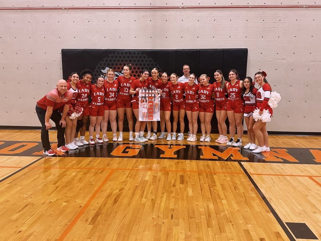 With 17 points and the game winner against Syracuse, Jadyn Mangan of Greeley County surpassed the 1,000 point mark. Greeley County won 48-45 over Syracuse. Earlier this year she had over 1,000 kills in volleyball. Mangan is a Kansas Wesleyan basketball commit. #sportsinkansas