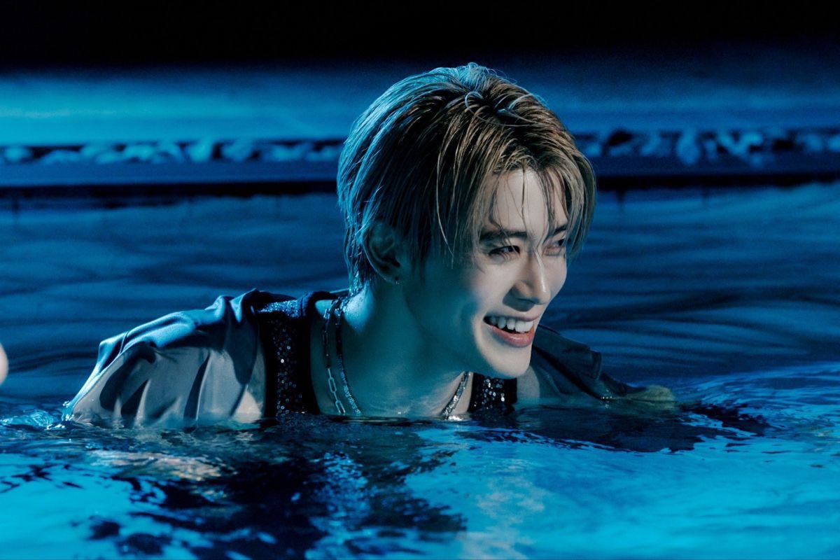 นี่คือซีนที่ถ่ายตอนเผลอนะ 
คืออะไรขนาดนั้นล่ะวะคนเราอะ จะบ้า