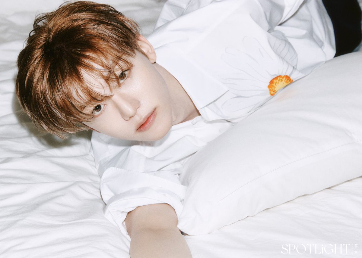 SPOTLiGHT weibo update with #JAEMIN 

JAEMIN SPOTLiGHT COVER
#JAEMINxSPOTLiGHT