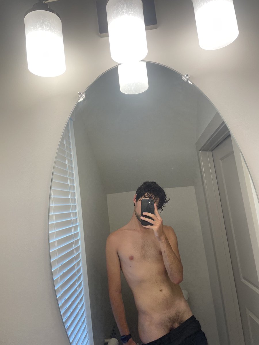 mxw5302's tweet photo. Old photo dump. Comment what you wanna see more of 👀🔥 https://t.co/iCBLzxEtqd