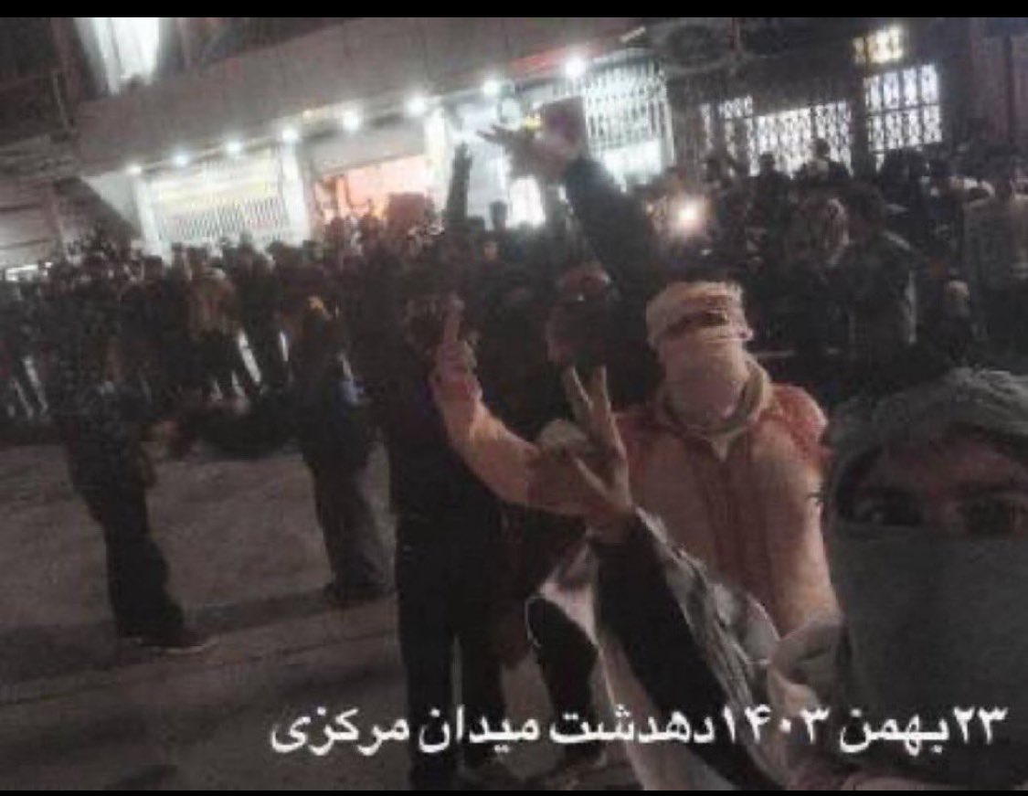 اگر از گذشته درس گرفته باشیم:

- راوی شجاعت خواهیم بود و نه ویروس ترس.

- تنها به پخش اطلاعات موثق و درست کمک میکنیم.

- بجای ارائه راهکار و تعیین تکلیف کردن برای مبارزان، فقط به خواسته هایشان عمل میکنیم.

- هر تفرقه اندازی را بدون صرف وقت و انرژی سریعا بایکوت میکنیم.

#دهدشت