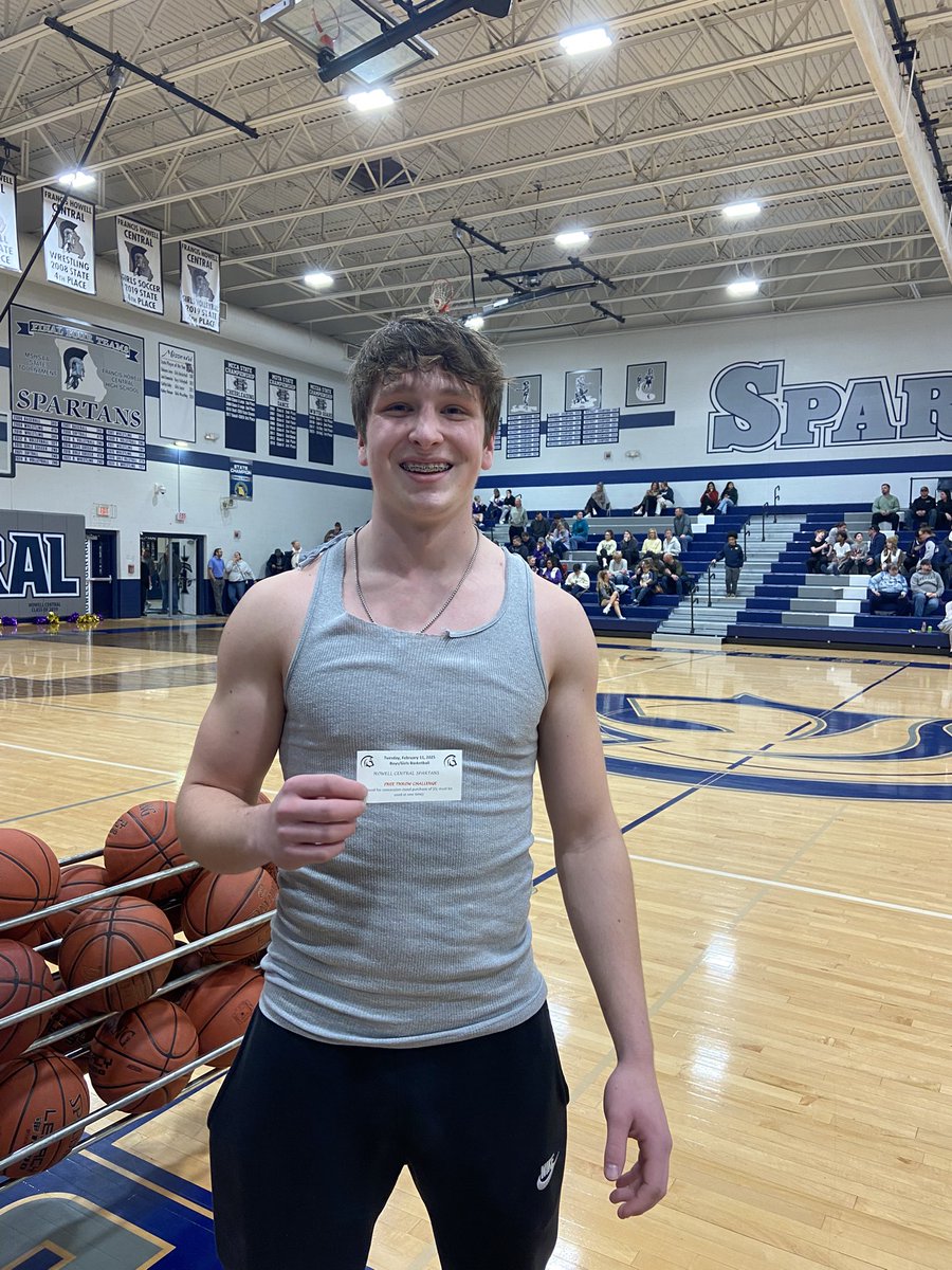 Congrats to Andrew Martin for winning tonight’s halftime free throw shootout!