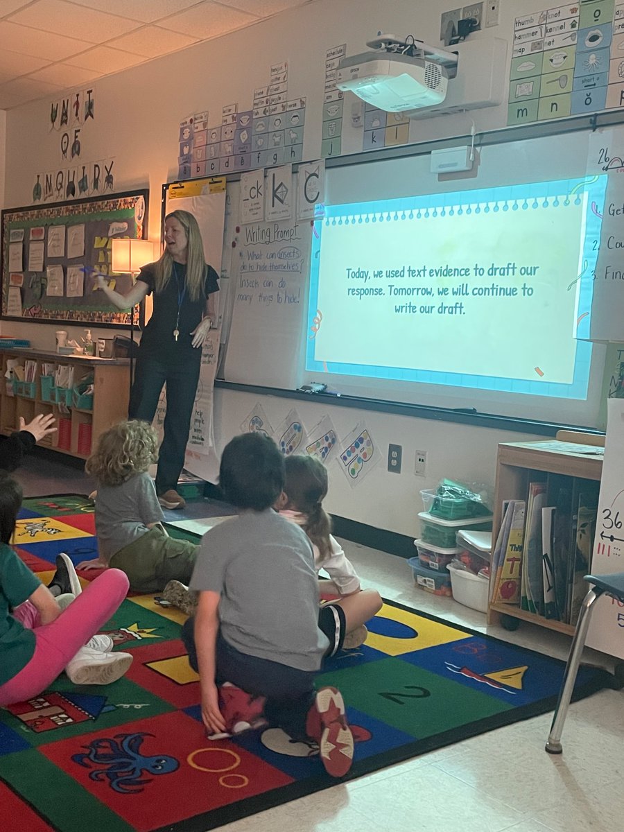 mrshidock's tweet photo. It warms my heart to see the care that was put into internalizing this writing lesson! The learning target was clear through out and the explicit modeling was 👍❤️ @kpcooke @FCS_HFE_AP https://t.co/1DWHQTePvW