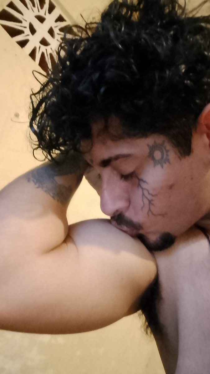 boyceta085's tweet photo. Oi Xuiter 💪🏻👁️👄👁️🏳️‍⚧️ #hello #pic #transboybr #trasmasculino #naobinario https://t.co/GubfMLVZ9w