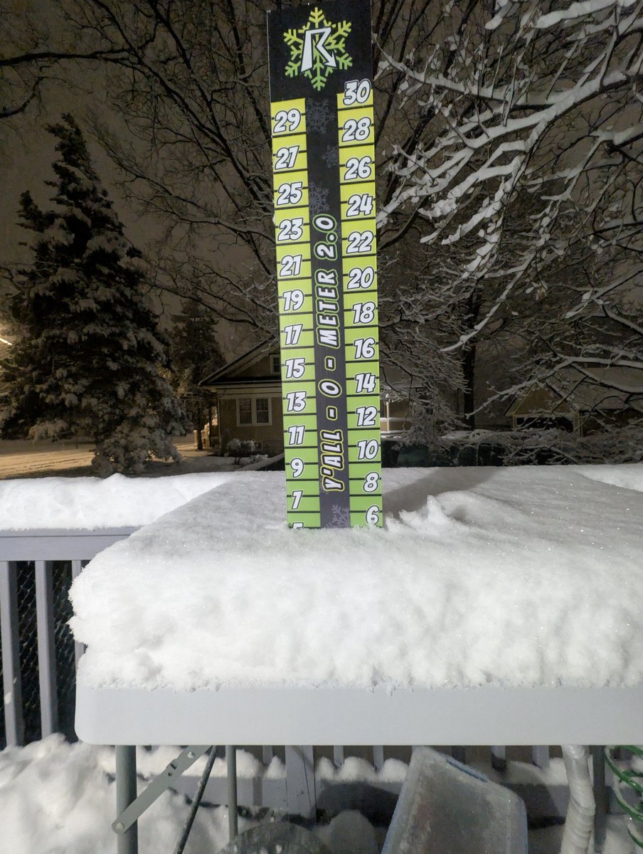 Shmidtey's tweet photo. @ryanhallyall we're up to 6 inches in Wyoming Delaware at 10pm (just southwest of Dover) https://t.co/SIZ0pmaQ9x
