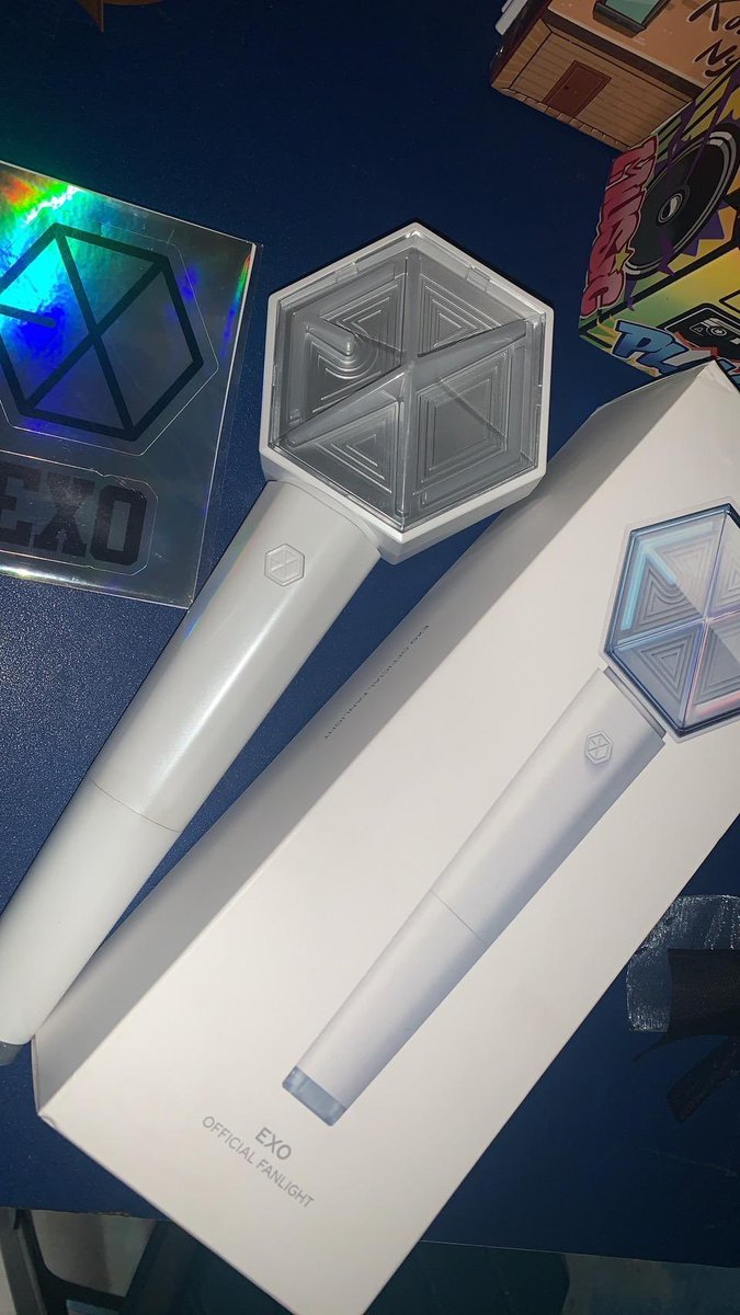 InaGirl22's tweet photo. Wts LS exo

📍surabaya
💸 700k (boleh nego)
✅ splitpay keep event 
❌ adm + pac 
✅ kondisi new ( belum pernah di pakai cuma di buka saja) 

#exo #lightstick #wts #merch https://t.co/kLhy67Fuxq