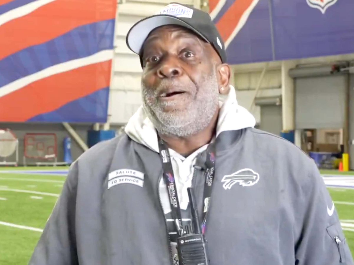 Awesome Clip Of Slick Rick, The Bills' Mail Room Staffer Who Got a Surprise Shout Out From Josh Allen's MVP Speech, Getting Emotional About The Moment buff.ly/4hUt6MI