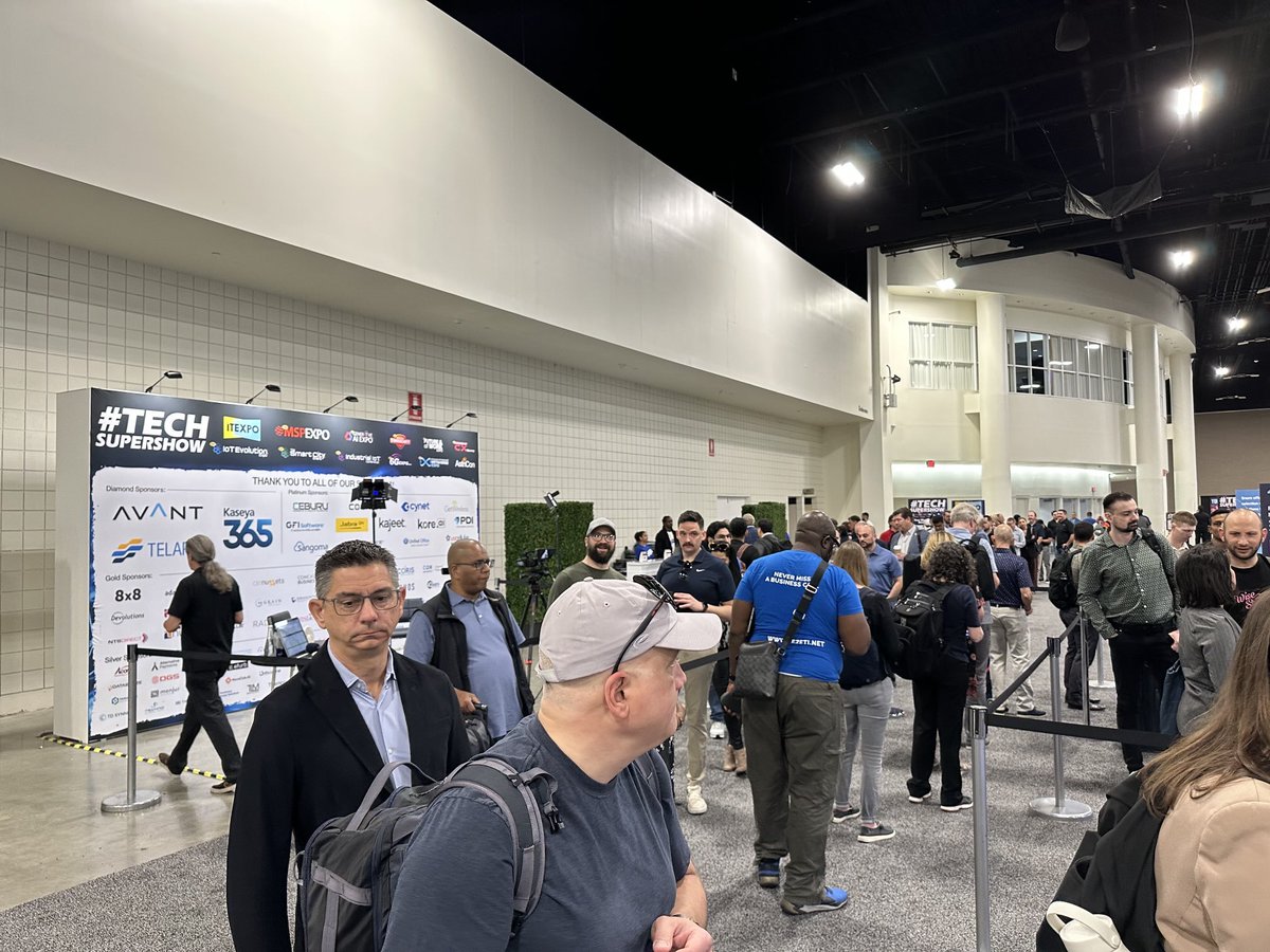 rtehrani's tweet image. The show is ABUZZ!!!!

@ITEXPO #TECHSUPERSHOW  Feb 11-13, 2025, Fort Lauderdale! #itexpo